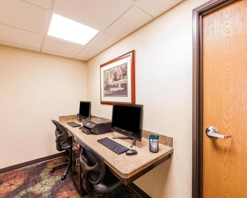 Quality Inn photo 1