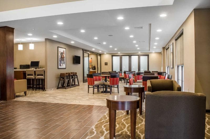 Comfort Suites Manheim - Lancaster 4