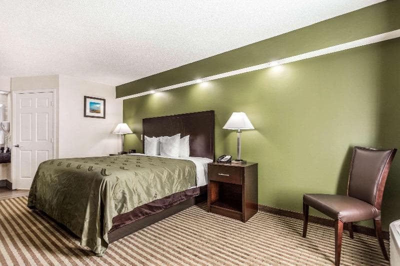 Quality Inn Lancaster 5