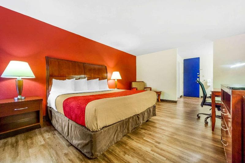 Econo Lodge Inn And Suites Brookings 4