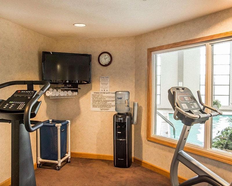 Quality Inn & Suites Cincinnati I-275 4