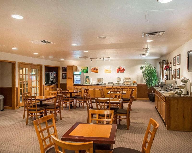 Quality Inn & Suites Cincinnati I-275 5