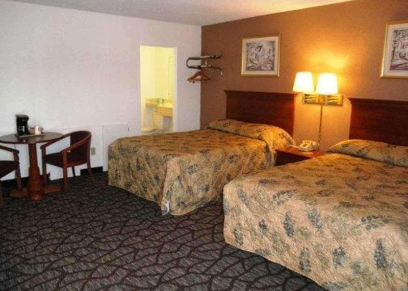 Super 8 By Wyndham Youngstown North main