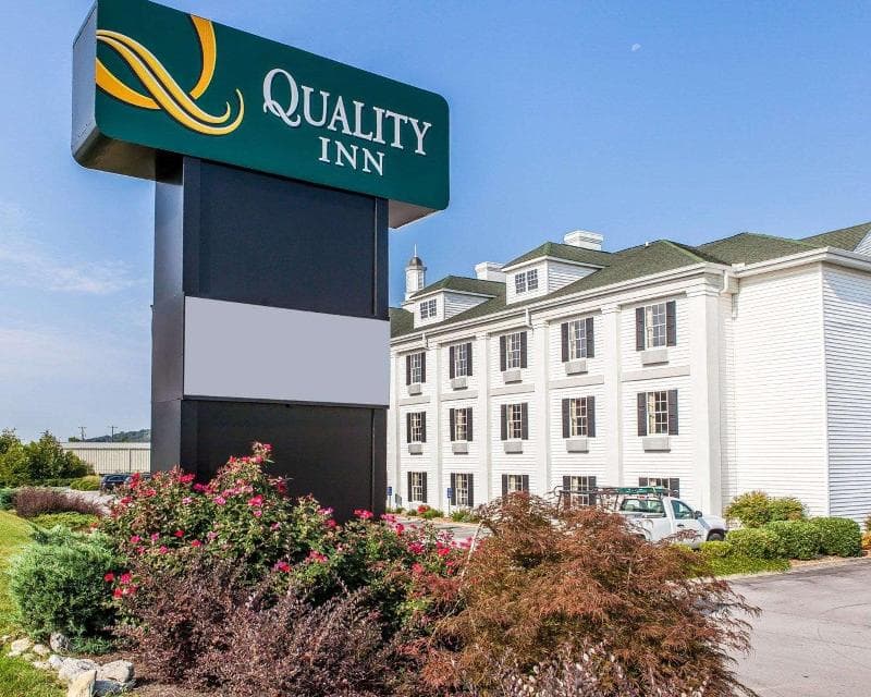 Quality Inn Oak Ridge 3