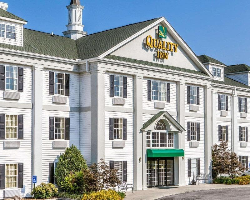 Quality Inn Oak Ridge 4