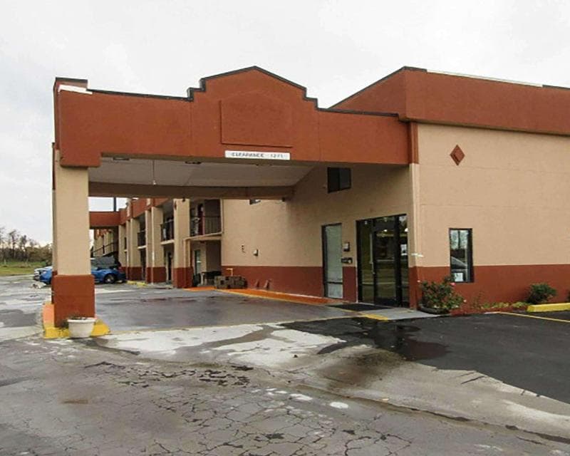 Oyo Hotel Brownsville Tn I-40 5