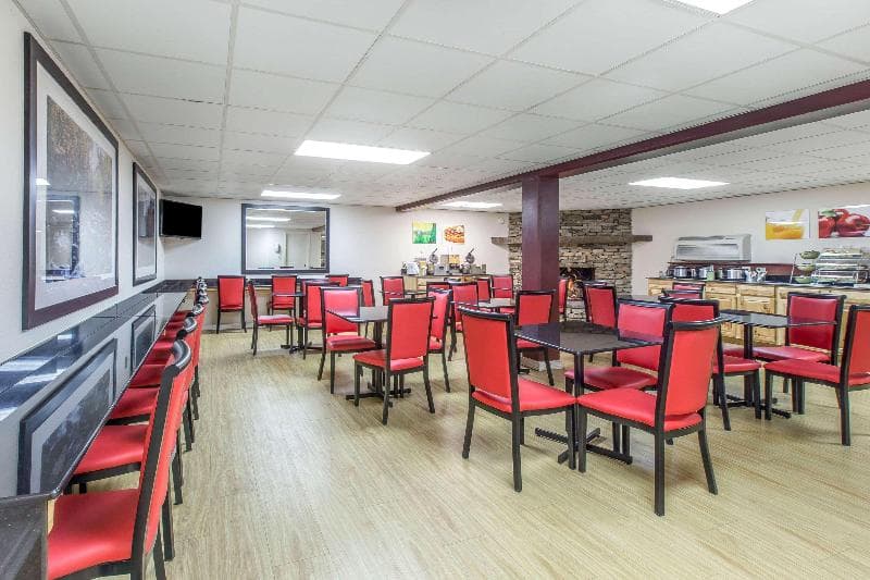 Quality Inn & Suites 2