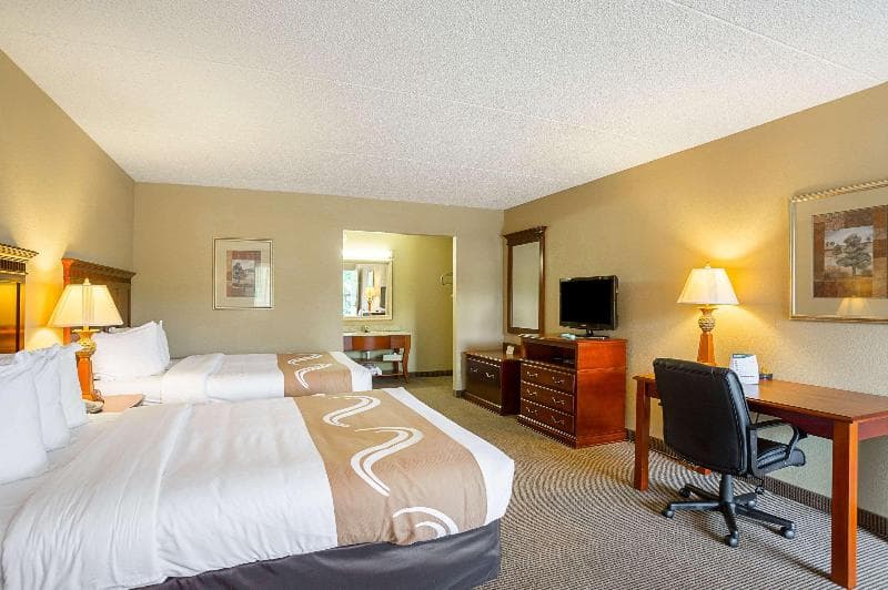 Quality Inn Hurricane Mills photo 1
