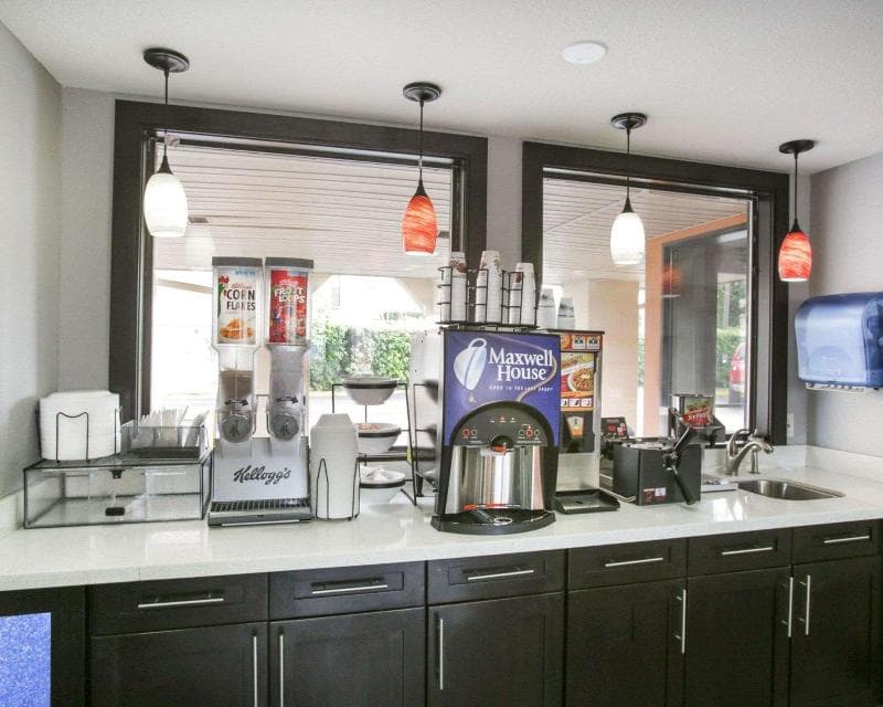 Rodeway Inn & Suites Downtown North photo 1