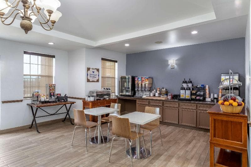 Mainstay Suites Port Arthur 3
