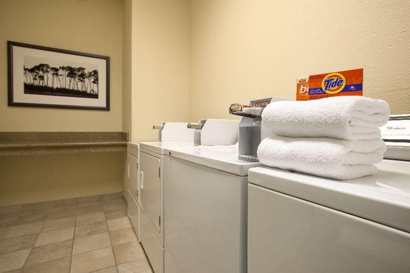 Country Inn & Suites By Radisson Pierre Sd 3