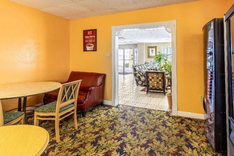 Econo Lodge Knoxville photo 1