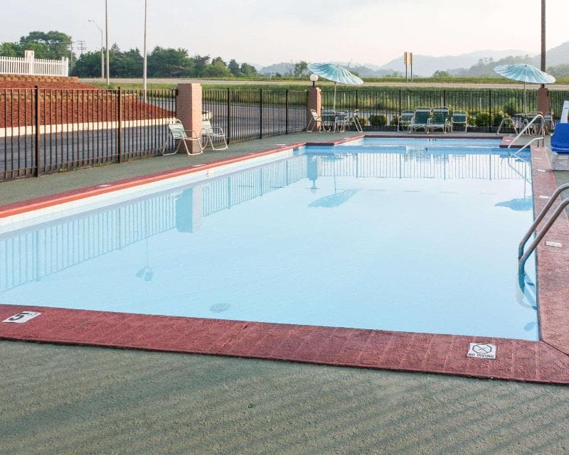 Econo Lodge Lake City 3