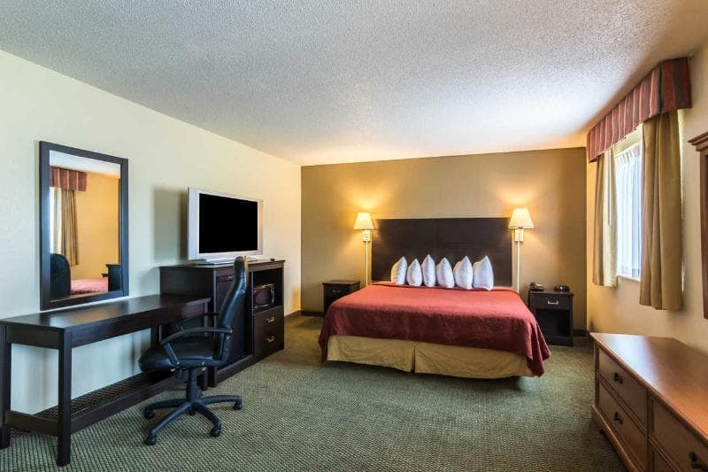 Quality Inn 5