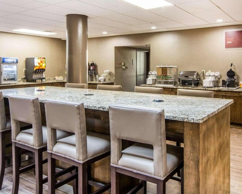 Comfort Suites Fredericksburg South photo 1