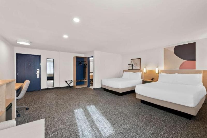 Spark By Hilton Norfolk 3