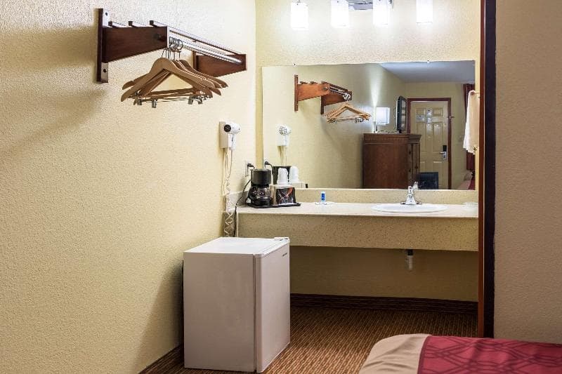 Rodeway Inn Galveston 4