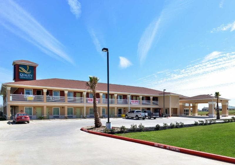 Quality Inn & Suites Cotulla I-35 1