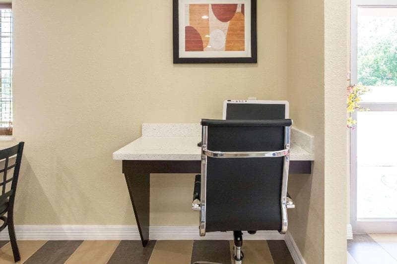 Scottish Inns & Suites photo 1