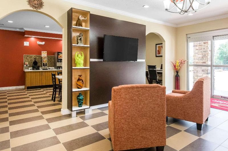 Scottish Inns & Suites 5