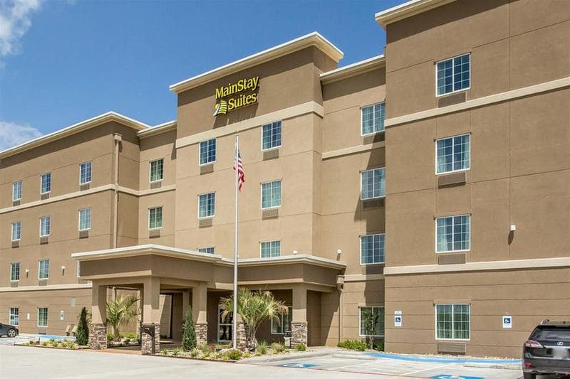 Mainstay Suites 3