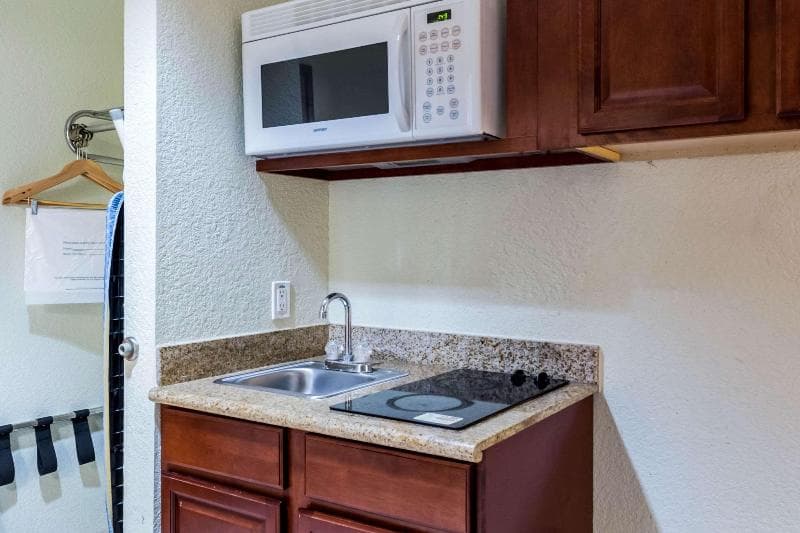Suburban Extended Stay Hotel Beaumont 3
