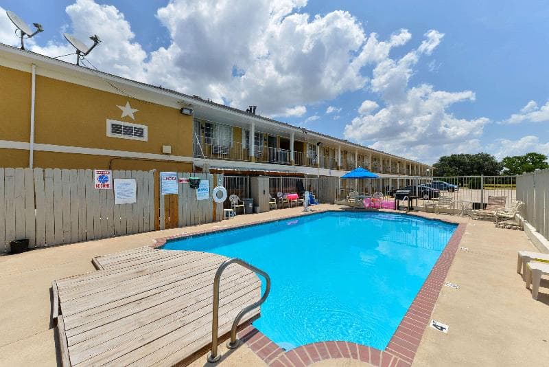 Quality Inn 5