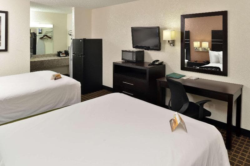 Quality Inn 3