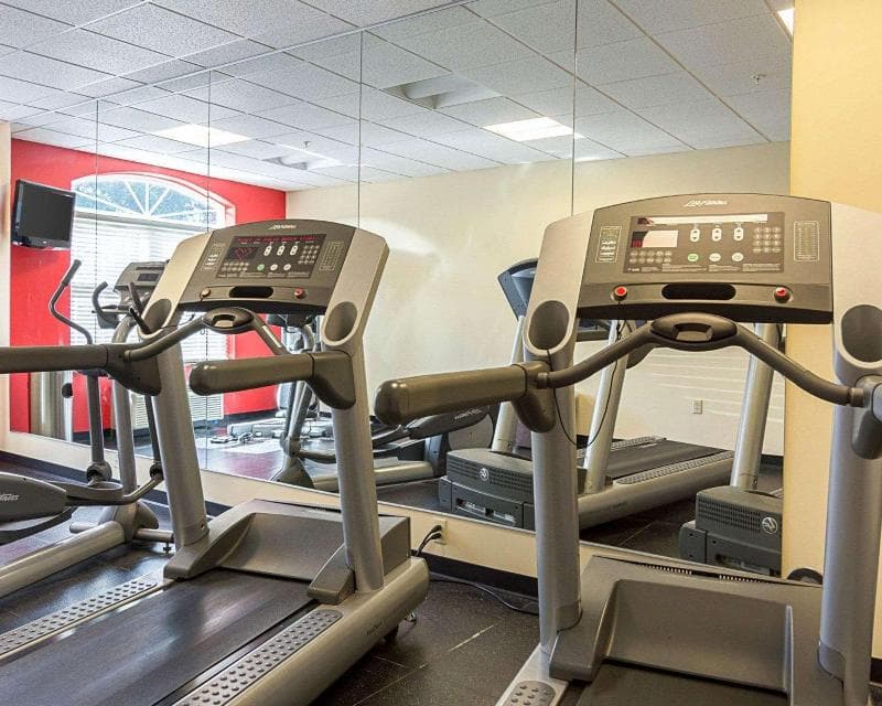 Comfort Inn & Suites Virginia Beach Norfolk Airpo photo 1