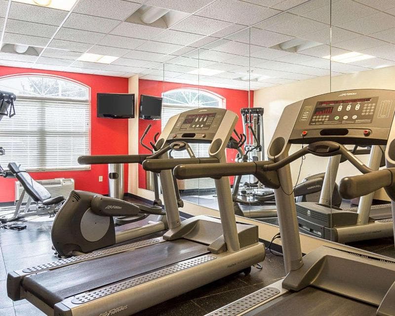 Comfort Inn & Suites Virginia Beach Norfolk Airpo 3