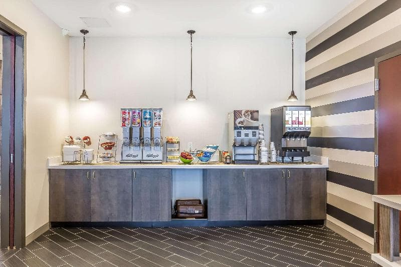 Marina Bay Hotel & Suites Chincoteague 3