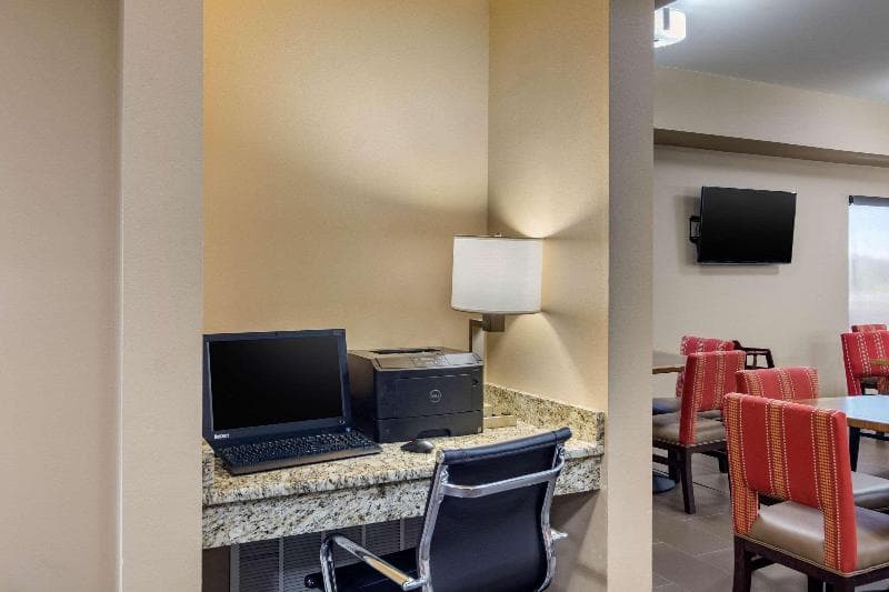 Comfort Inn South Chesterfield - Colonial Heights photo 1