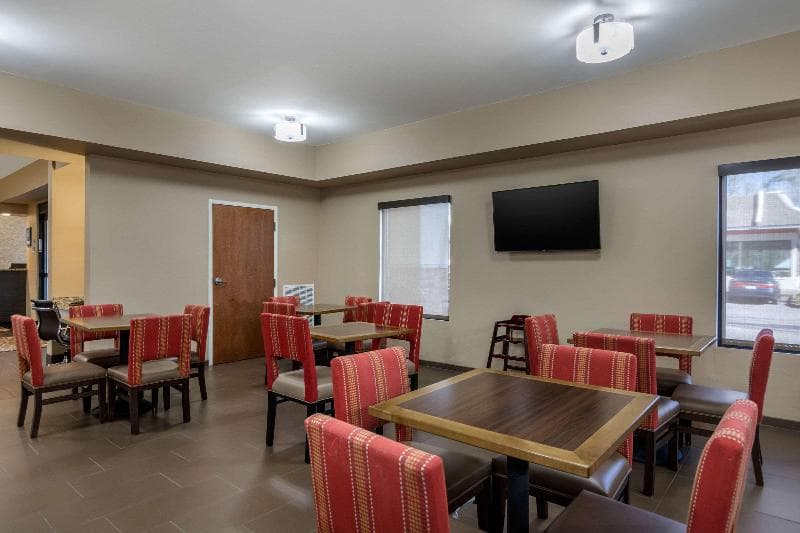 Comfort Inn South Chesterfield - Colonial Heights 3
