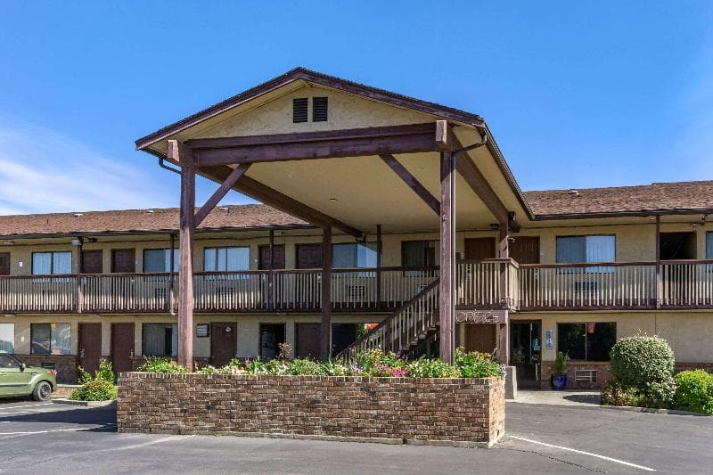 Econo Lodge Ellensburg Near University 3