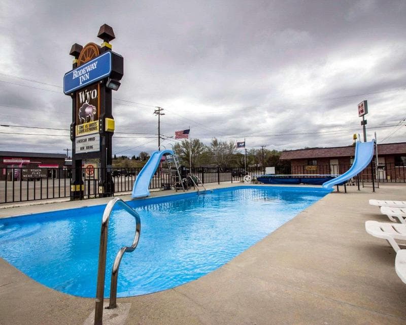 Rodeway Inn Buffalo 3