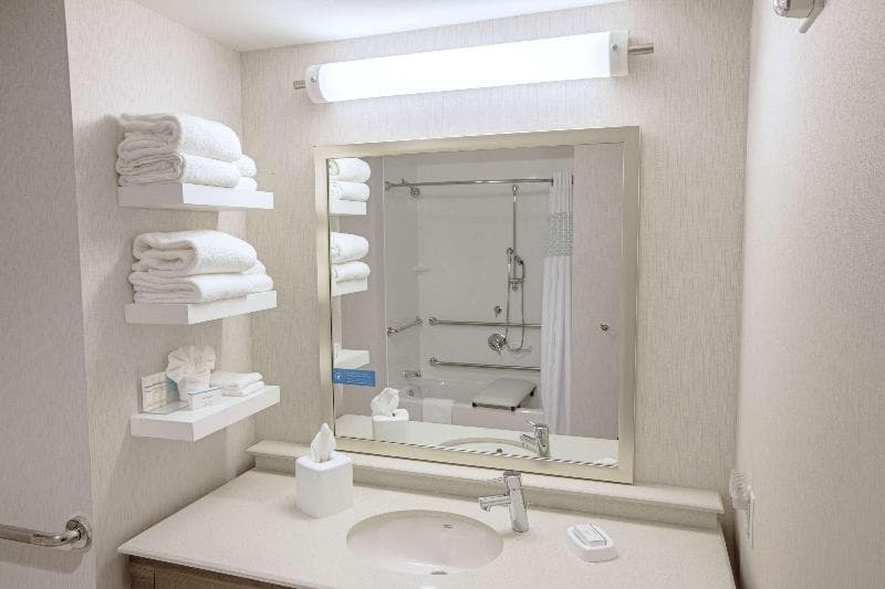 Hampton Inn Amesbury 5