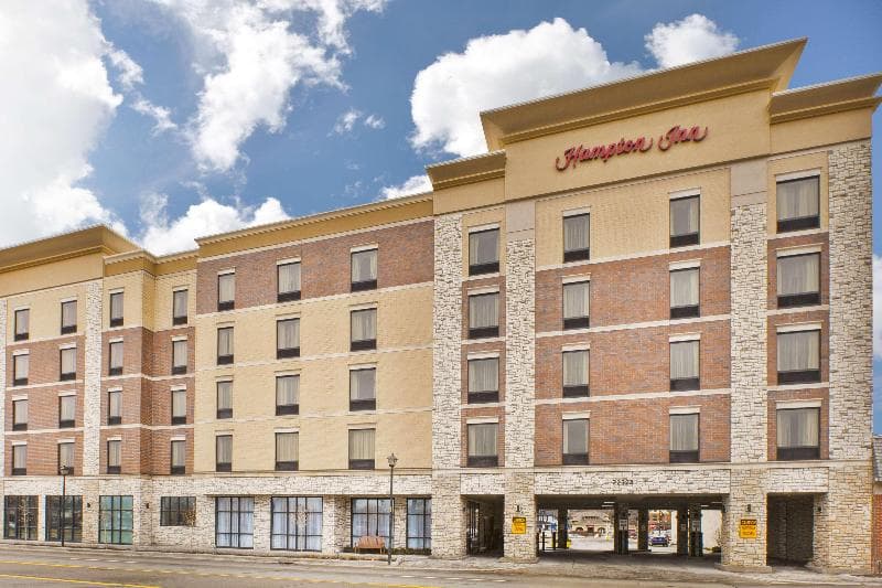 Hampton Inn By Hilton Detroit Dearborn photo 1