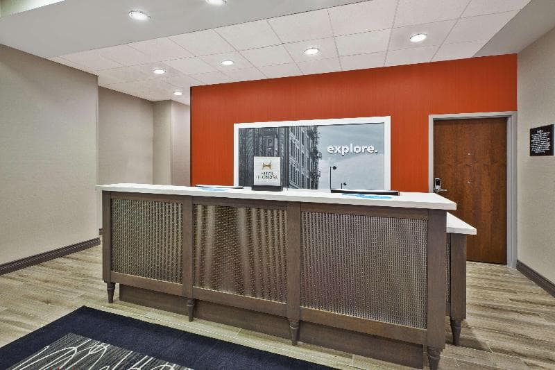 Hampton Inn By Hilton Detroit Dearborn 2