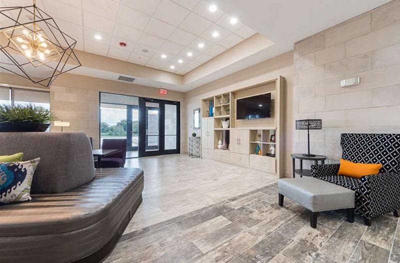 Home2 Suites by Hilton Dallas Grand Prairie 2