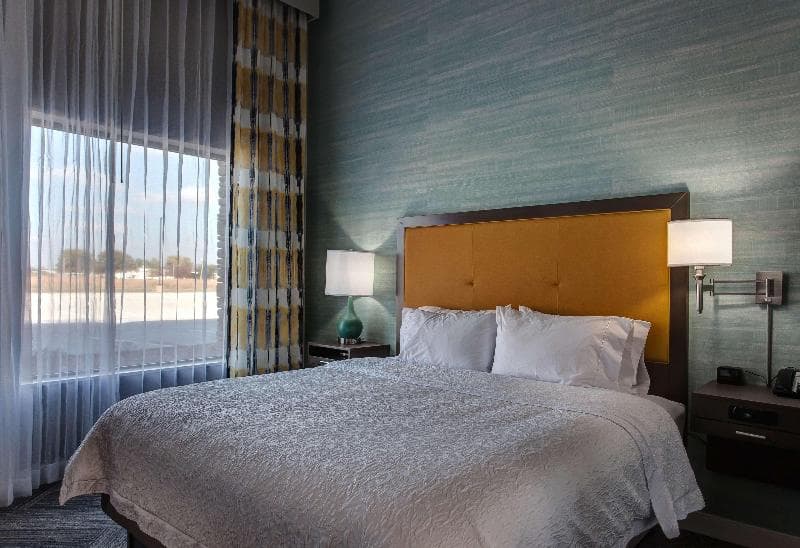 Hampton Inn & Suites Wichita/Airport 4