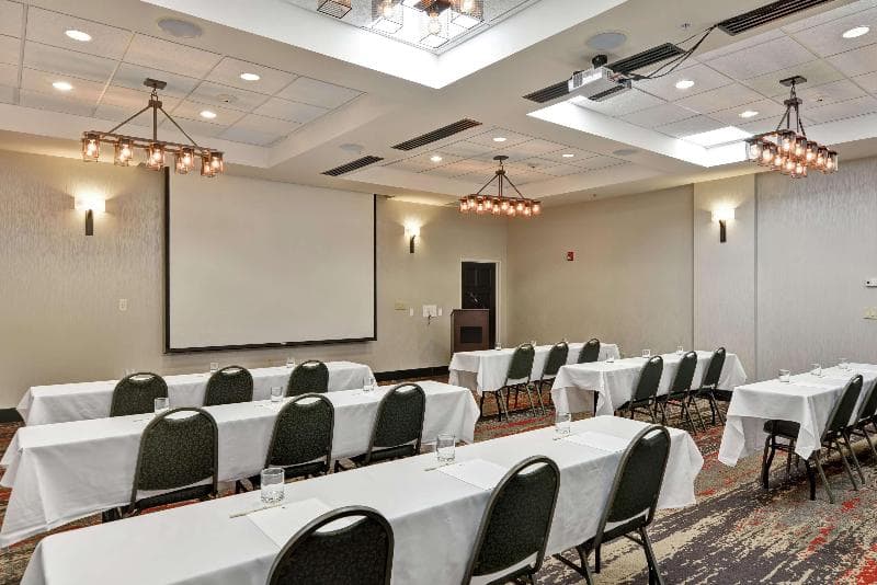 DoubleTree by Hilton Hattiesburg photo 1