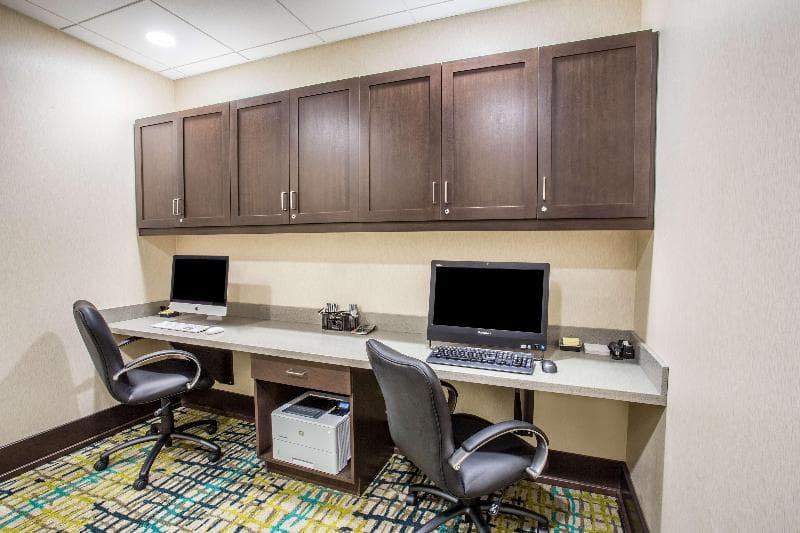 Hampton Inn & Suites Yonkers - Westchester photo 1