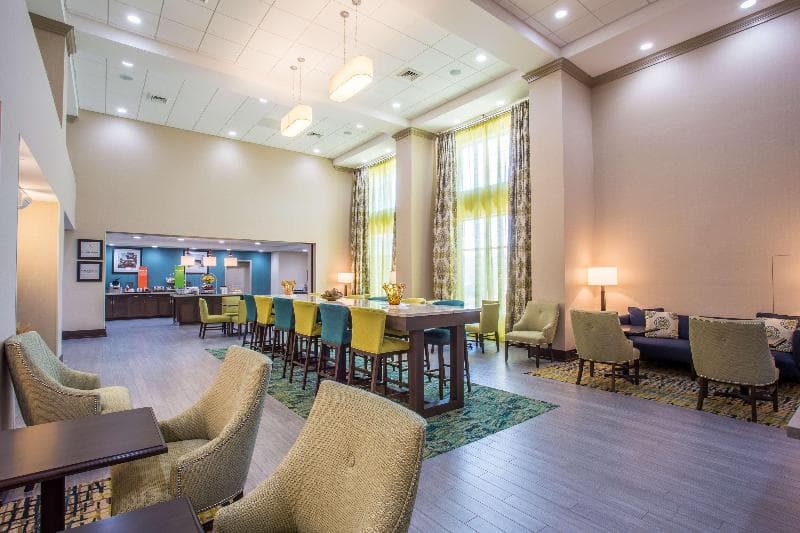 Hampton Inn & Suites Yonkers - Westchester 3