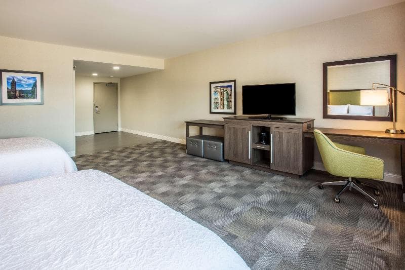 Hampton Inn & Suites Yonkers - Westchester 4