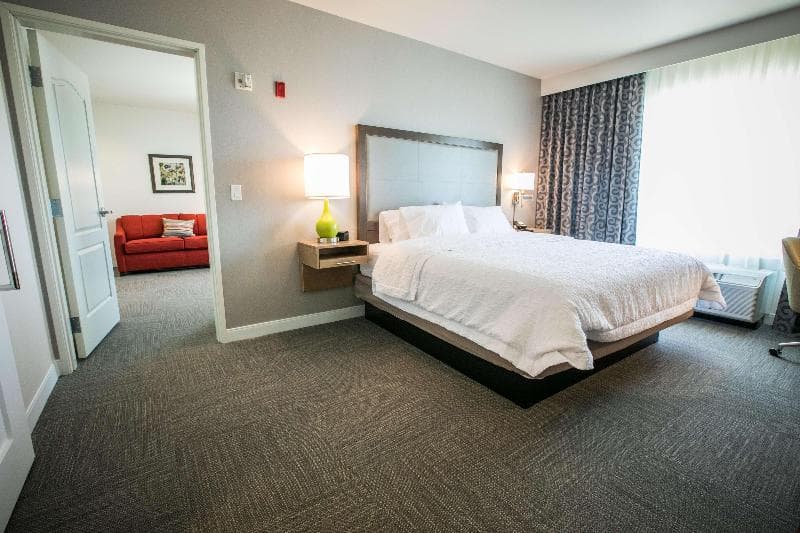 Hampton Inn & Suites Tempe/Phoenix Airport 3