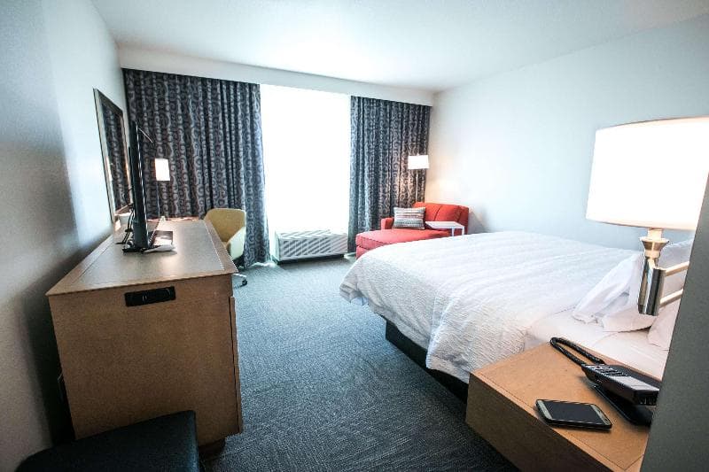 Hampton Inn & Suites Tempe/Phoenix Airport 4