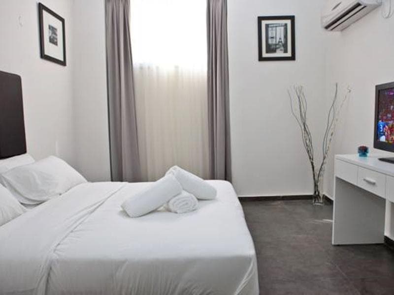 Geula Suites 3