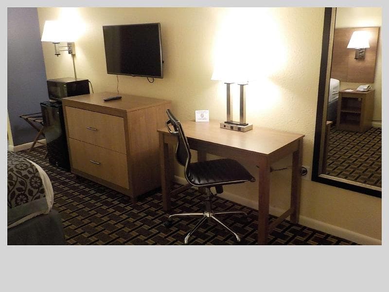 Best Western Bazarell Inn photo 1