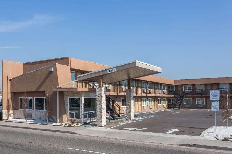 Days Inn by Wyndham Yosemite Area 5