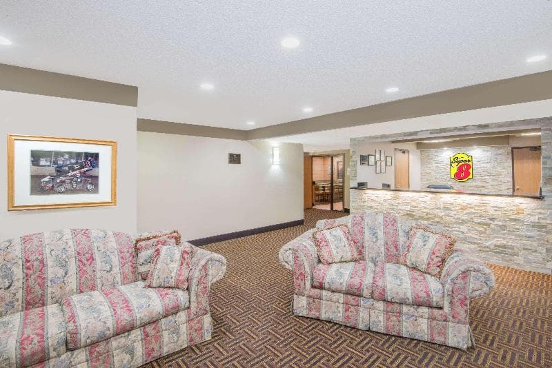 Super 8 By Wyndham Knoxville 4